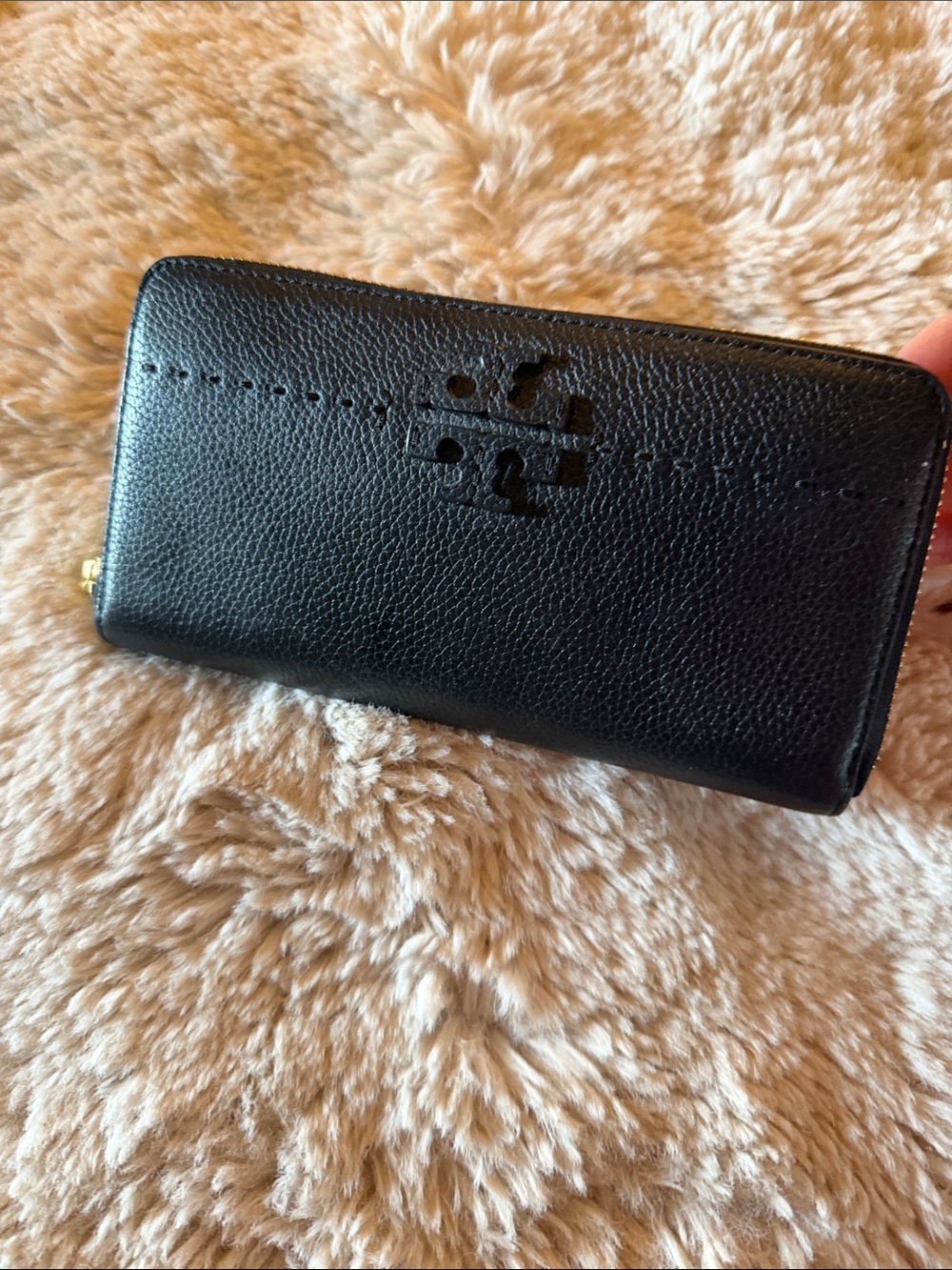 Tory Burch Black Leather Zip Wallet